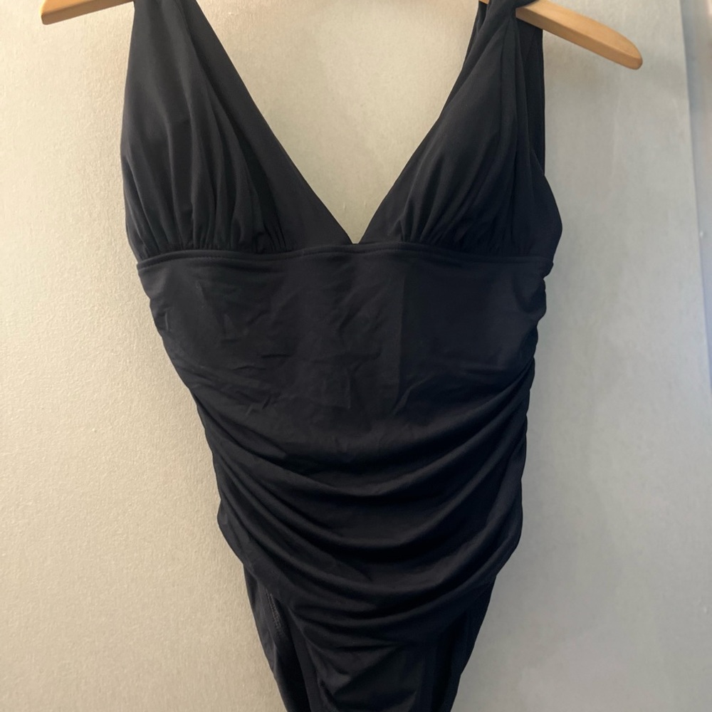 Carmen Marc Valvo Black Swimsuit 10